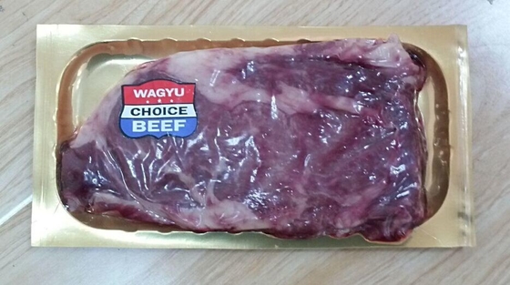 фильм 422mm золотой Thermoforming для сосиски мяса пакета кожи пакуя пластиковый обруч